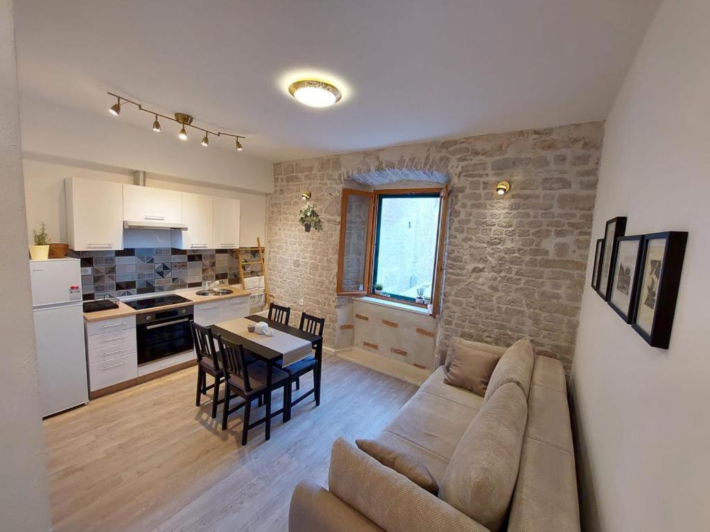 Central Palace Apartment Sibenik Ngoại thất bức ảnh