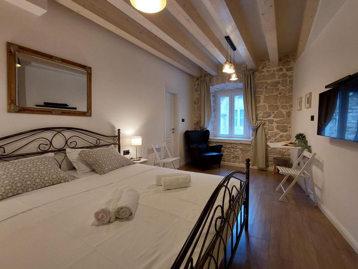 Central Palace Apartment Sibenik Ngoại thất bức ảnh