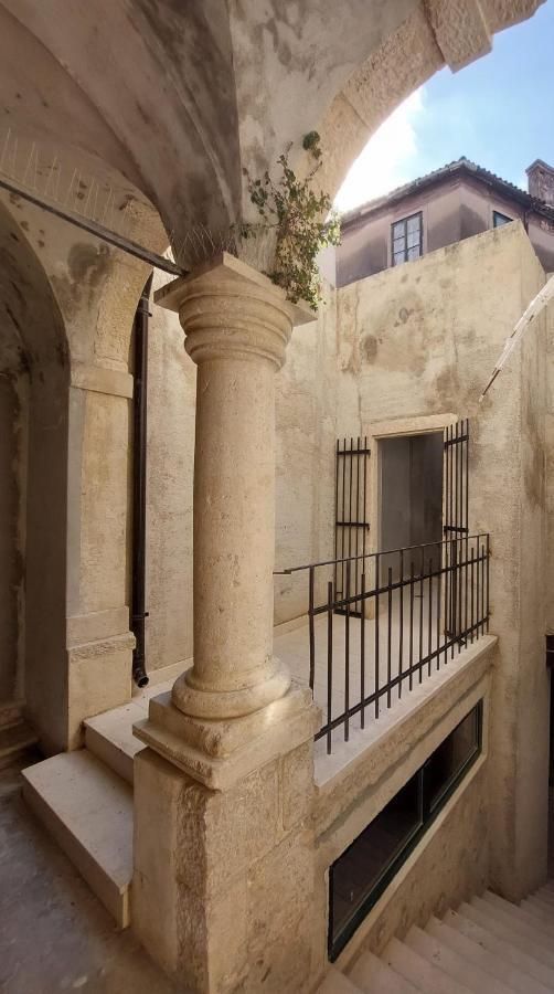 Central Palace Apartment Sibenik Ngoại thất bức ảnh