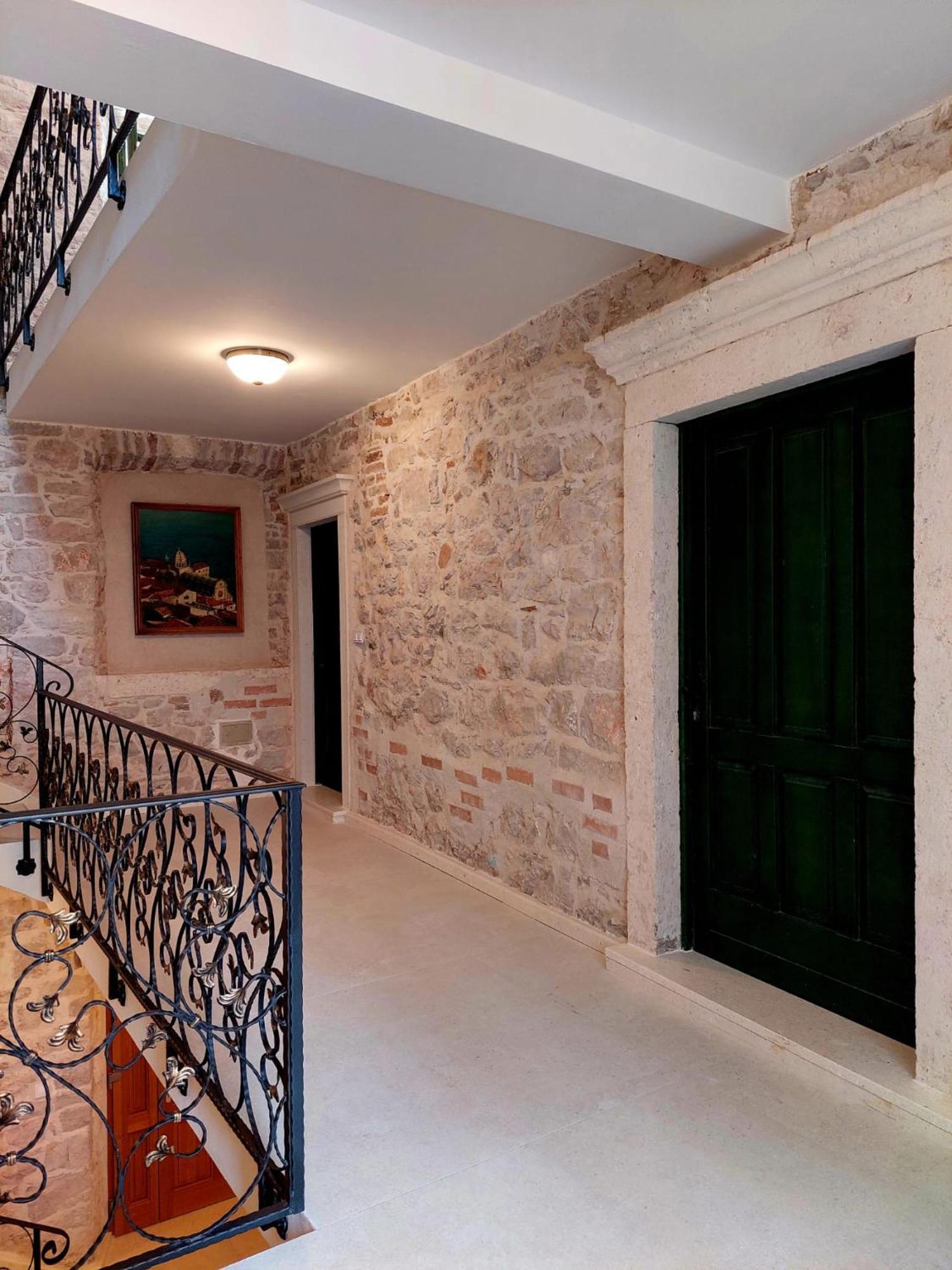 Central Palace Apartment Sibenik Ngoại thất bức ảnh