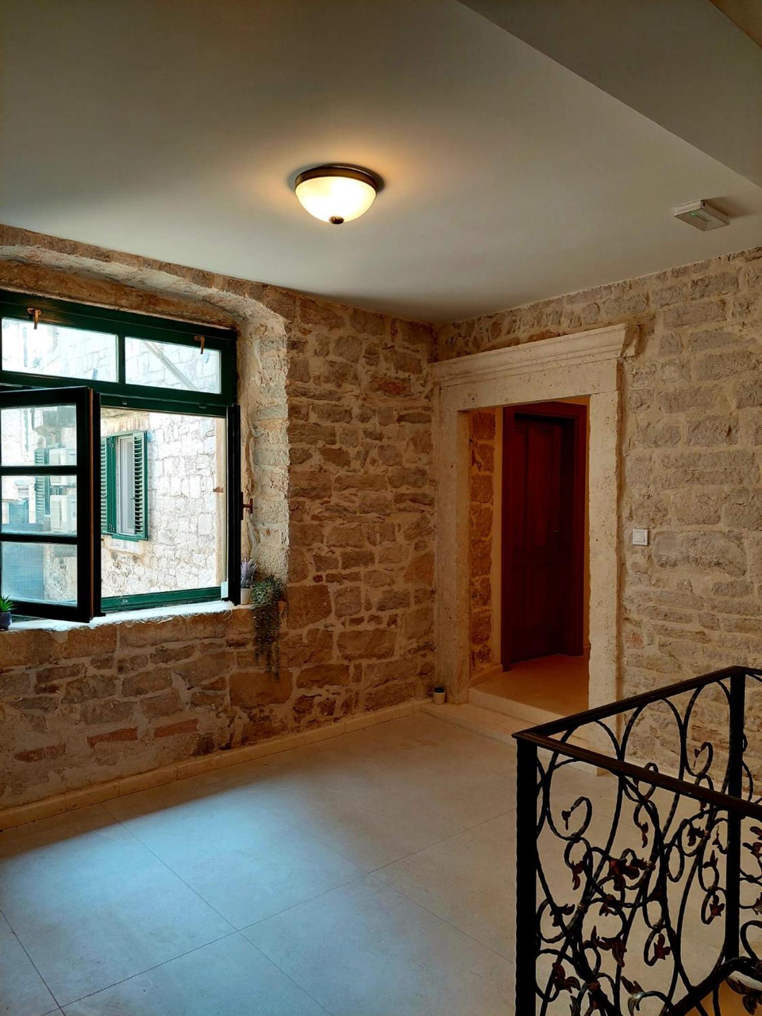 Central Palace Apartment Sibenik Ngoại thất bức ảnh