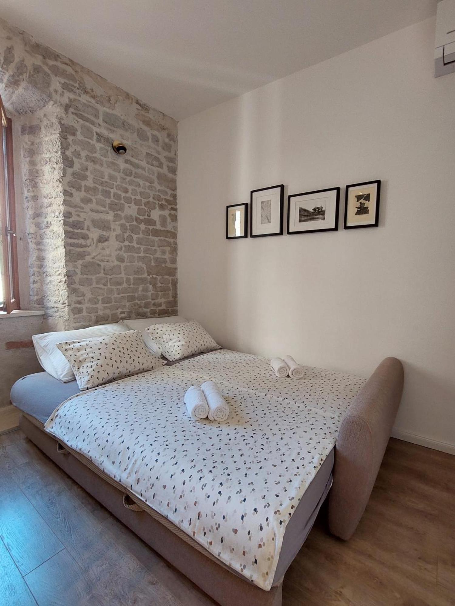 Central Palace Apartment Sibenik Ngoại thất bức ảnh